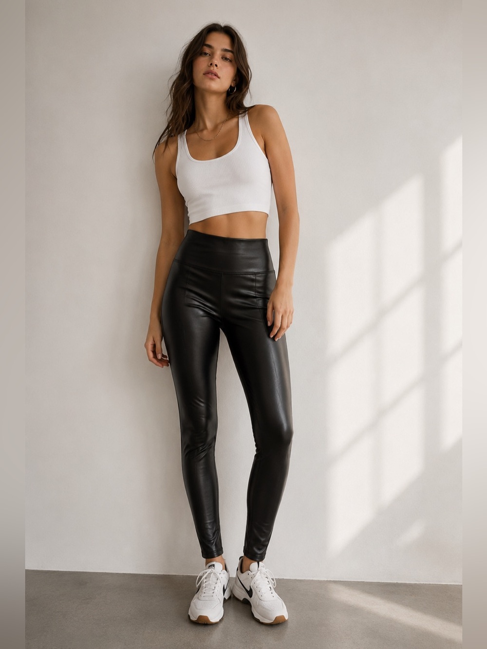 Hollister Ultra High-Rise Faux Leather Leggings Black Size Small Vegan Leather